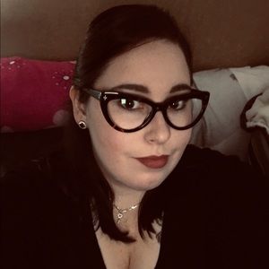 Meet your Posher, Jillian